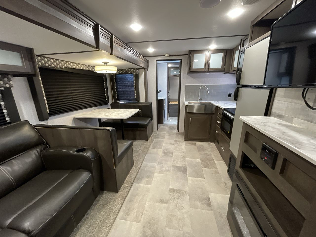 2021 DUTCHMEN COLEMAN 3215BH