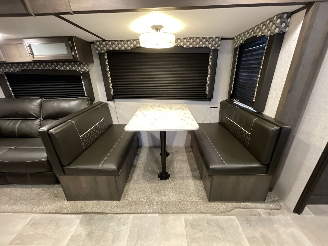 2021 DUTCHMEN COLEMAN 3215BH