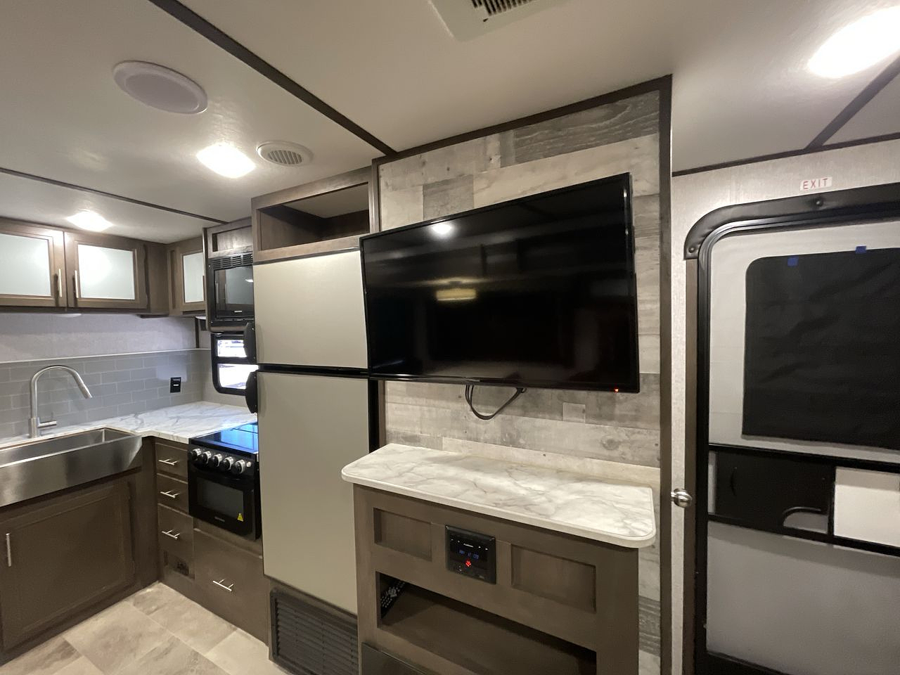 2021 DUTCHMEN COLEMAN 3215BH