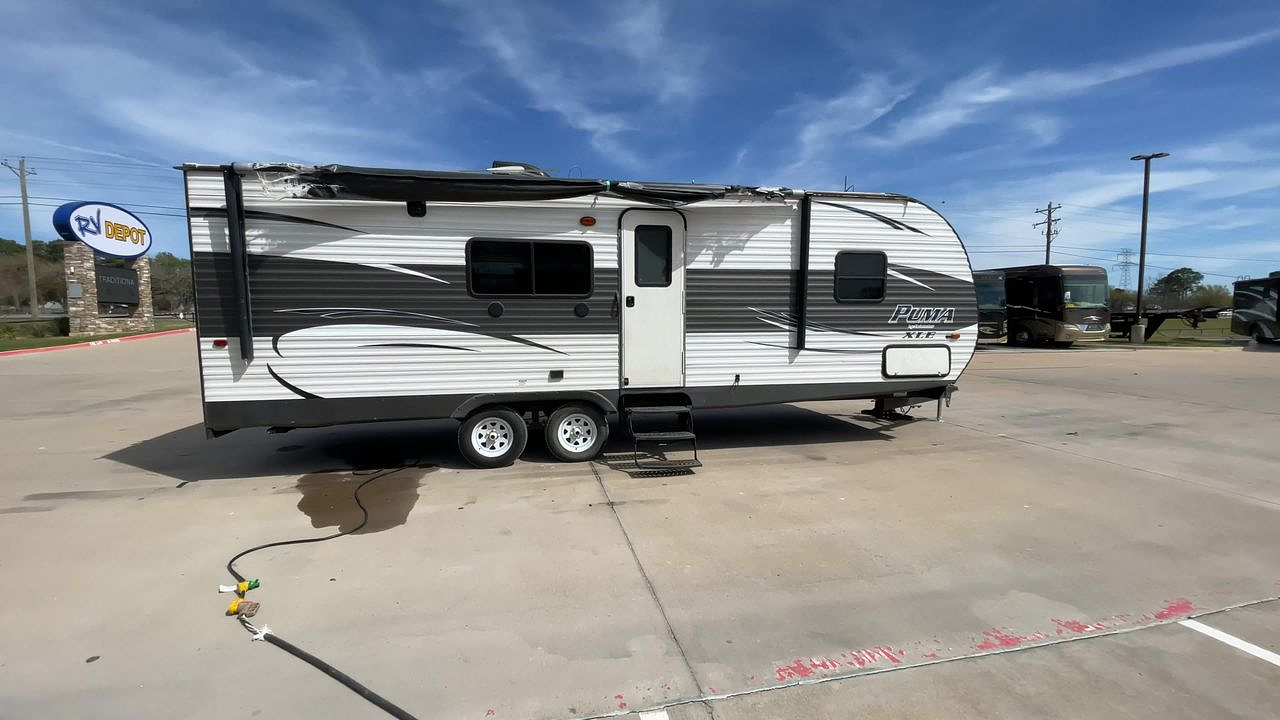 2016 PUMA XLE CANYON CAT 25FBC