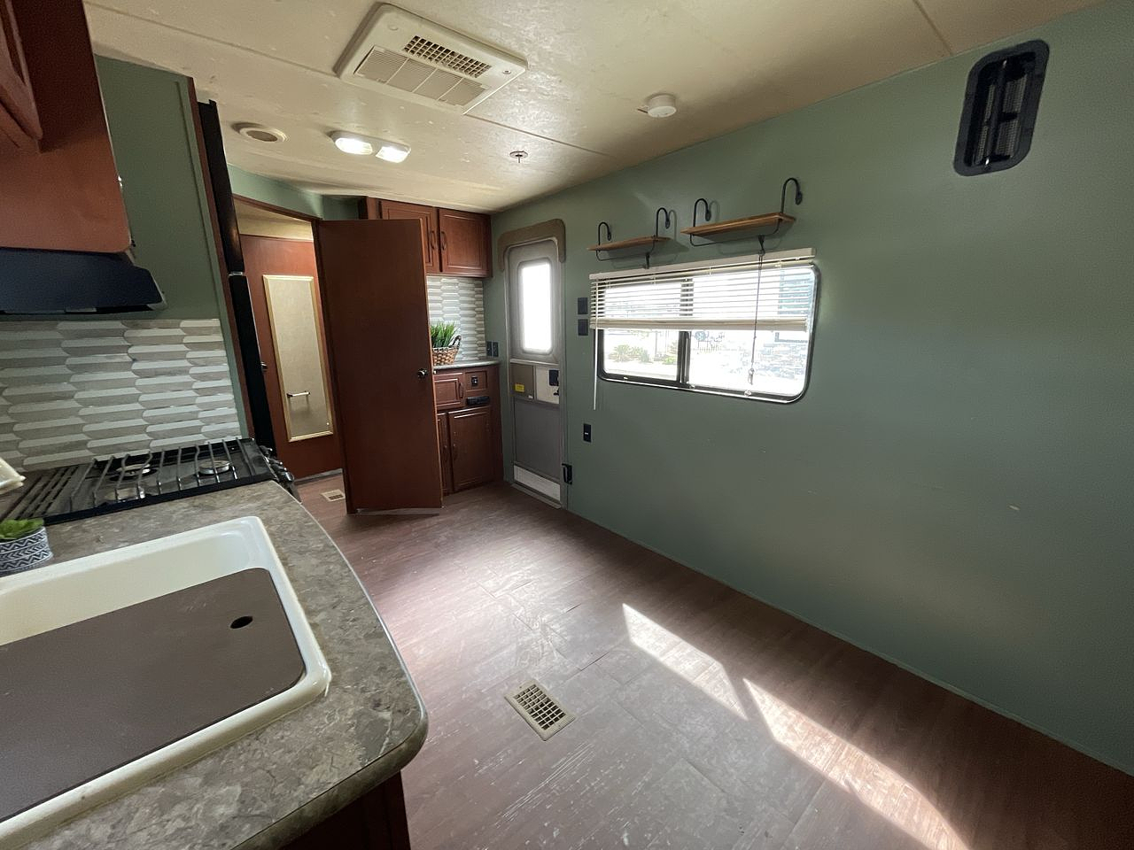 2016 PUMA XLE CANYON CAT 25FBC