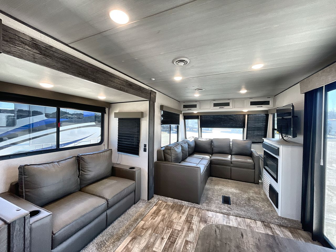 2023 KEYSTONE HIDEOUT 38FDDS