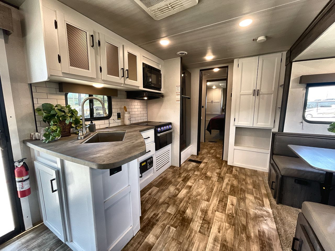 2023 KEYSTONE HIDEOUT 38FDDS