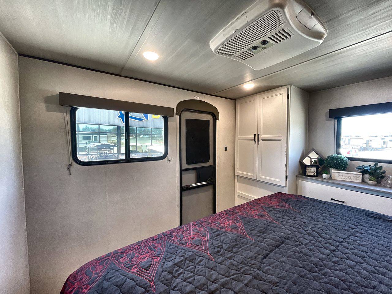 2023 KEYSTONE HIDEOUT 38FDDS