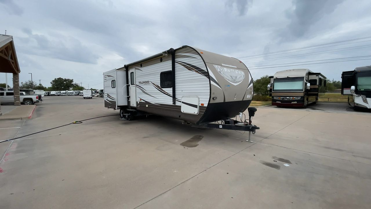 2017 FOREST RIVER WILDWOOD 31BKIS