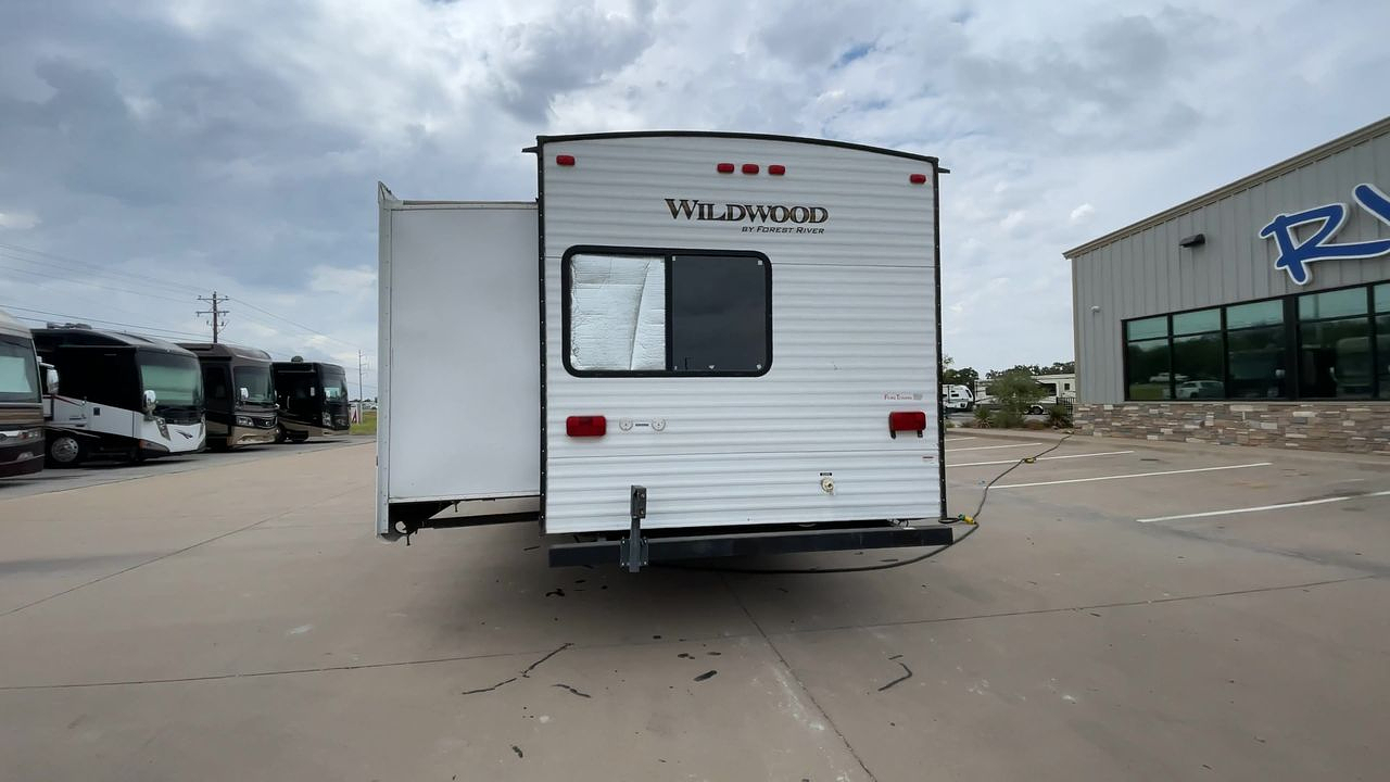 2017 FOREST RIVER WILDWOOD 31BKIS