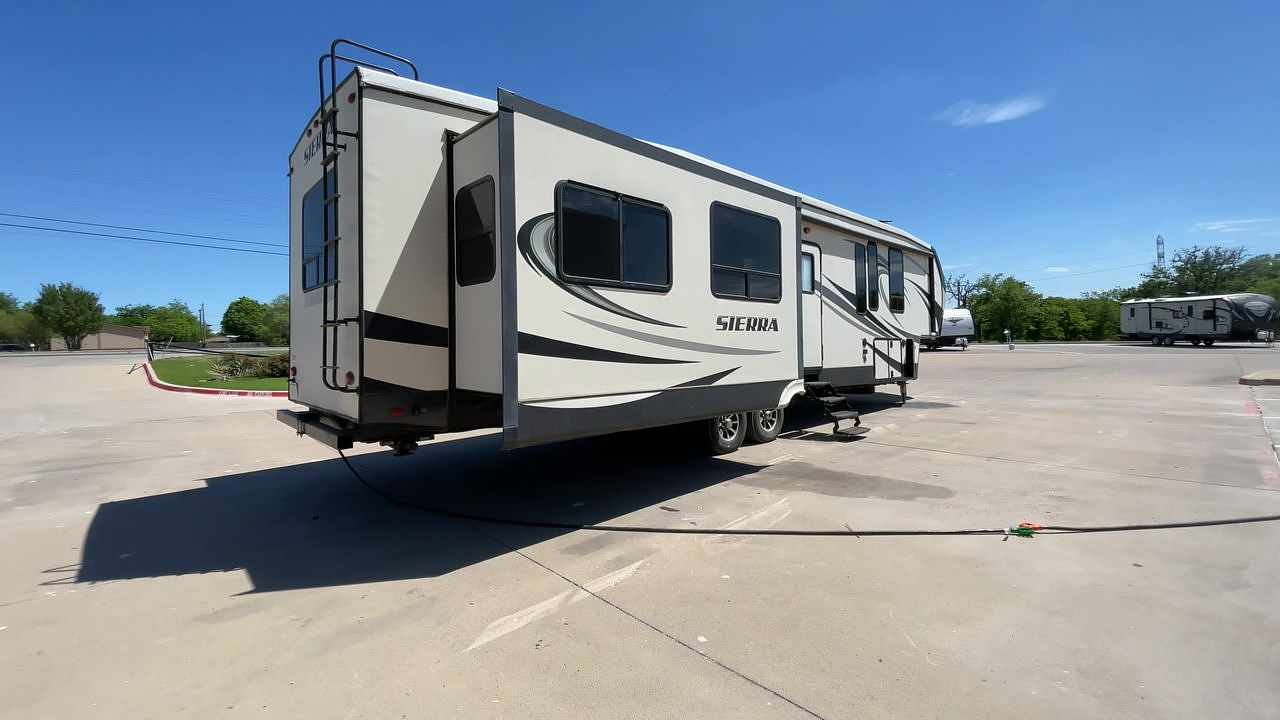 2017 FOREST RIVER SIERRA 371REBH