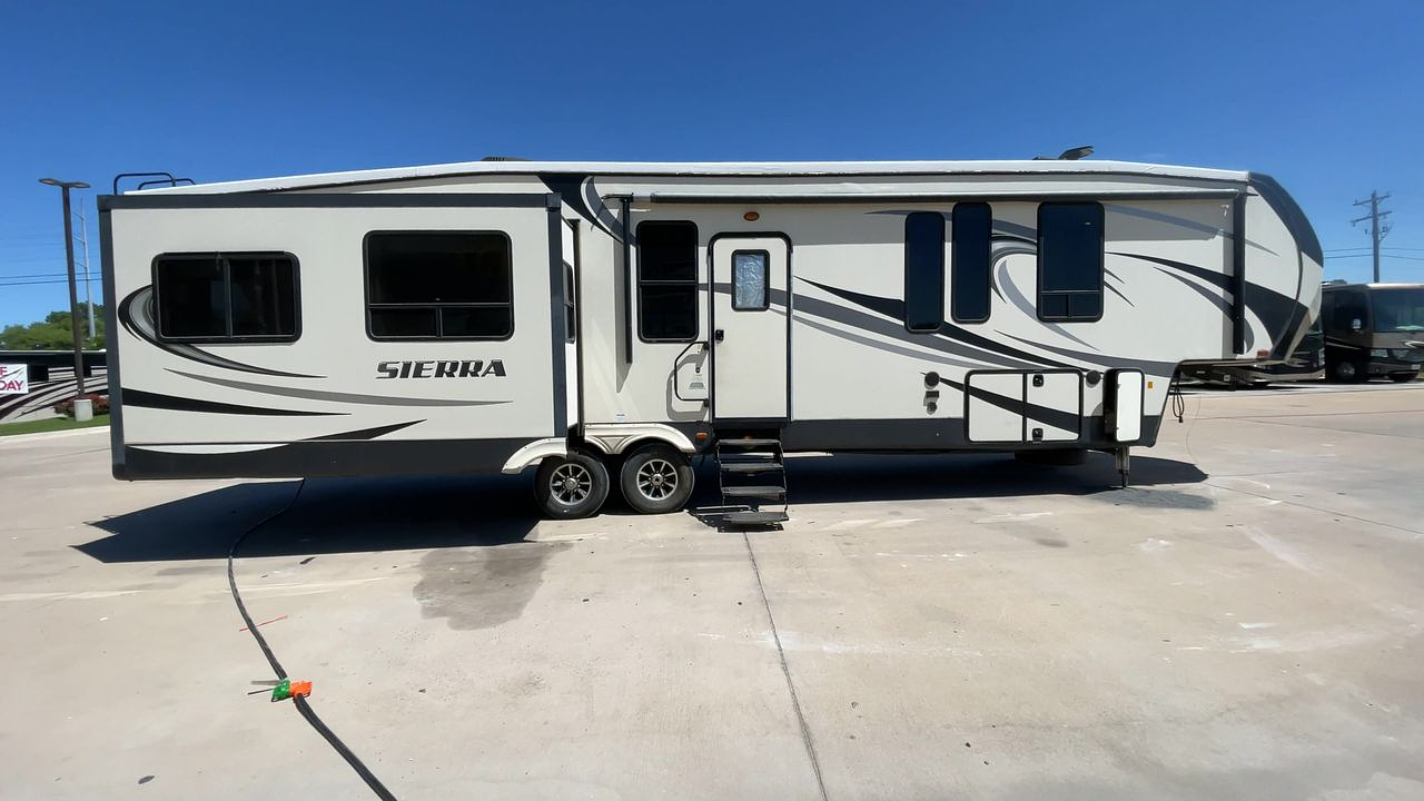 2017 FOREST RIVER SIERRA 371REBH