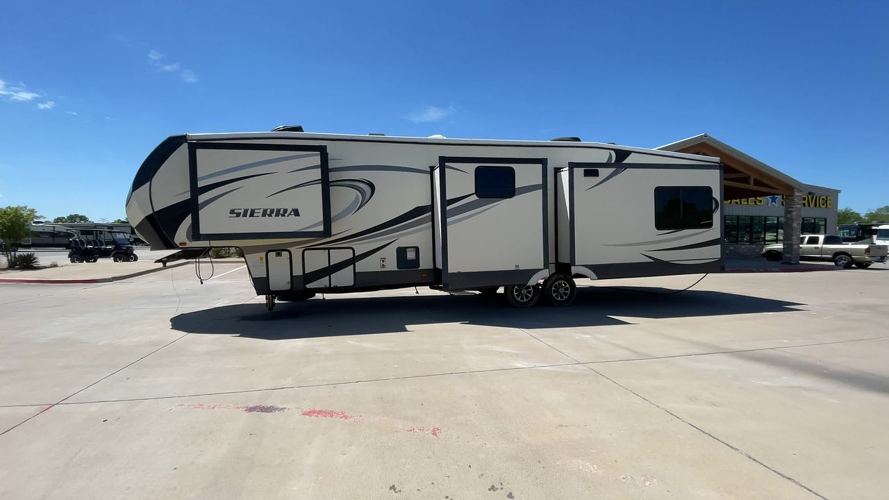 2017 FOREST RIVER SIERRA 371REBH