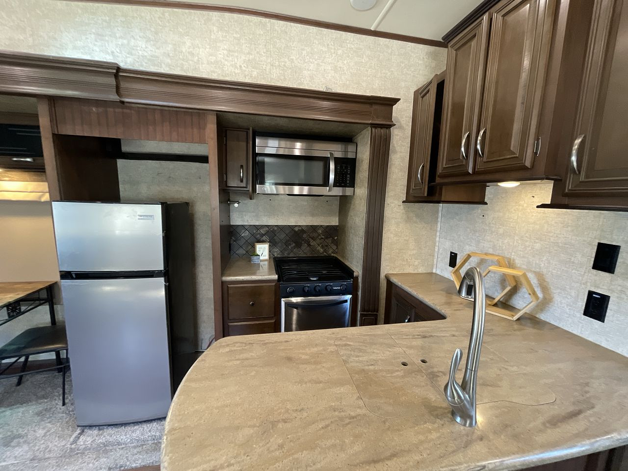 2017 FOREST RIVER SIERRA 371REBH