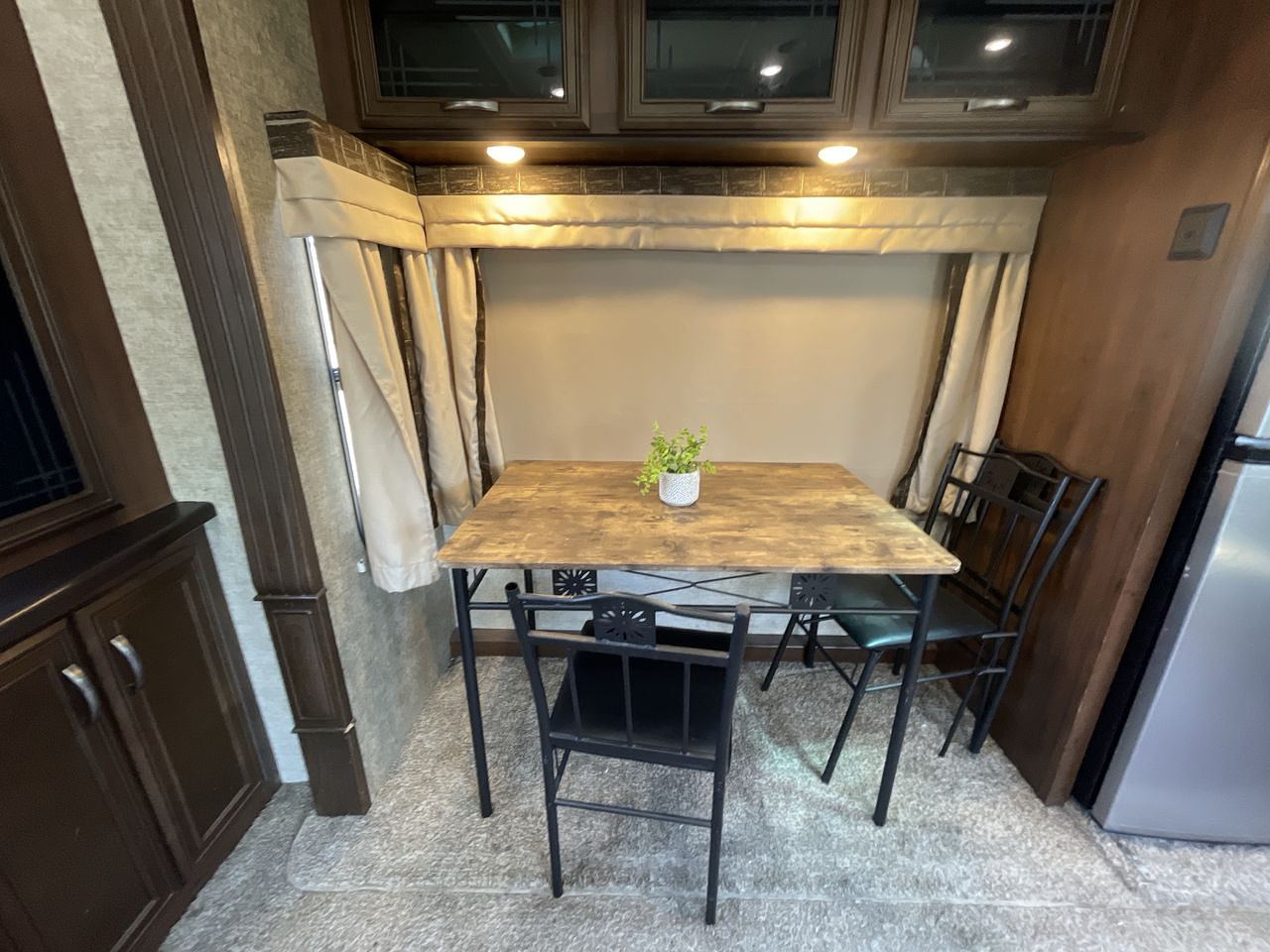 2017 FOREST RIVER SIERRA 371REBH