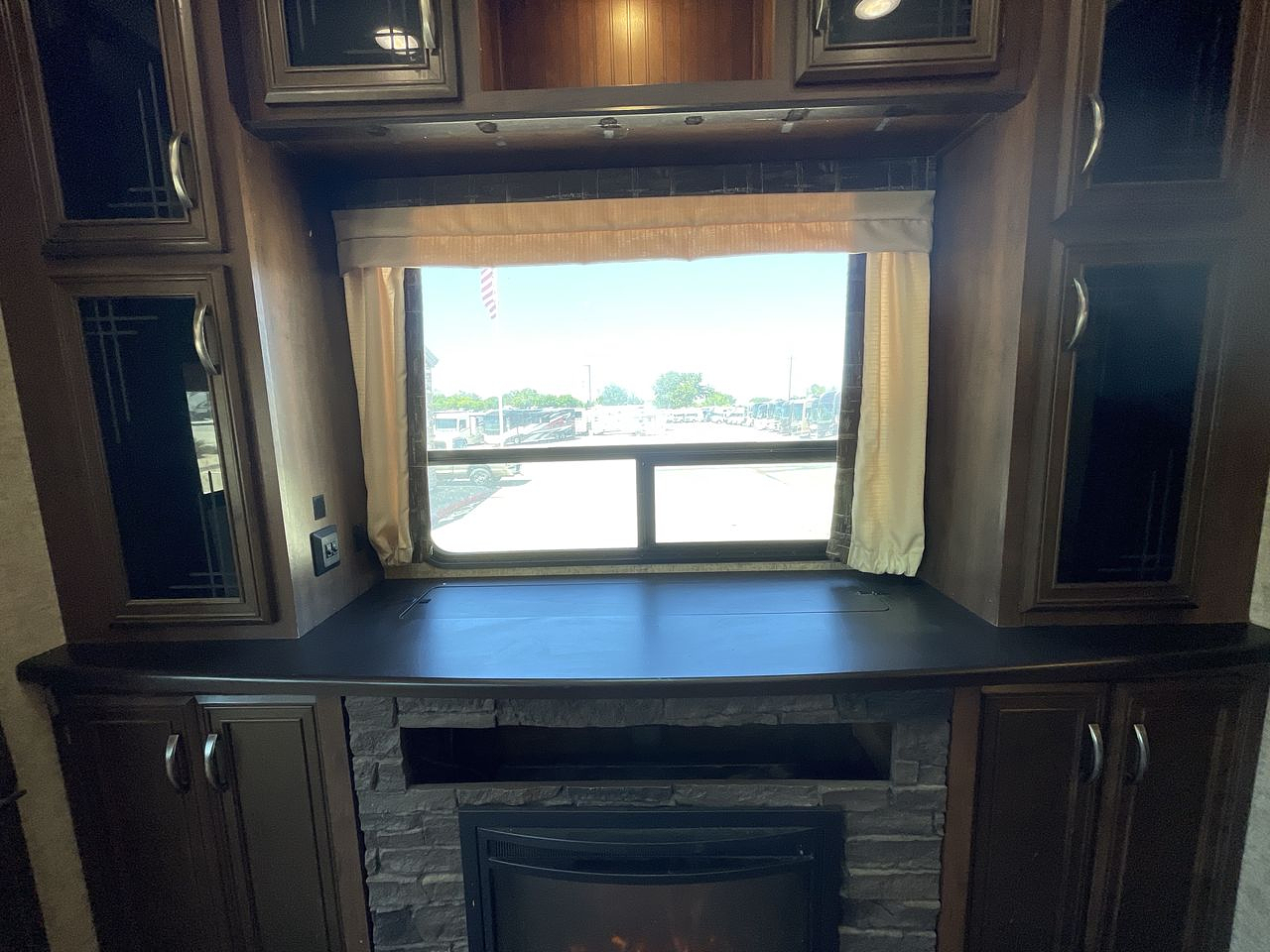 2017 FOREST RIVER SIERRA 371REBH