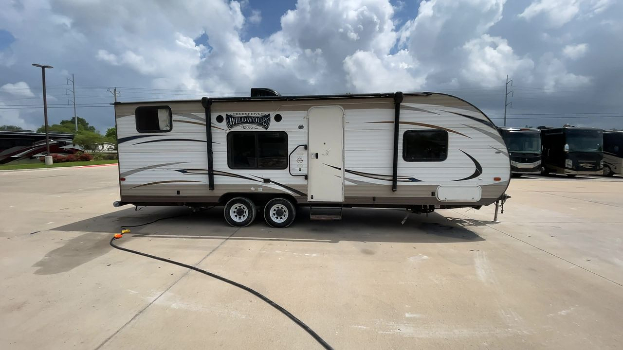 2016 WILDWOOD X-LITE 261BHXL