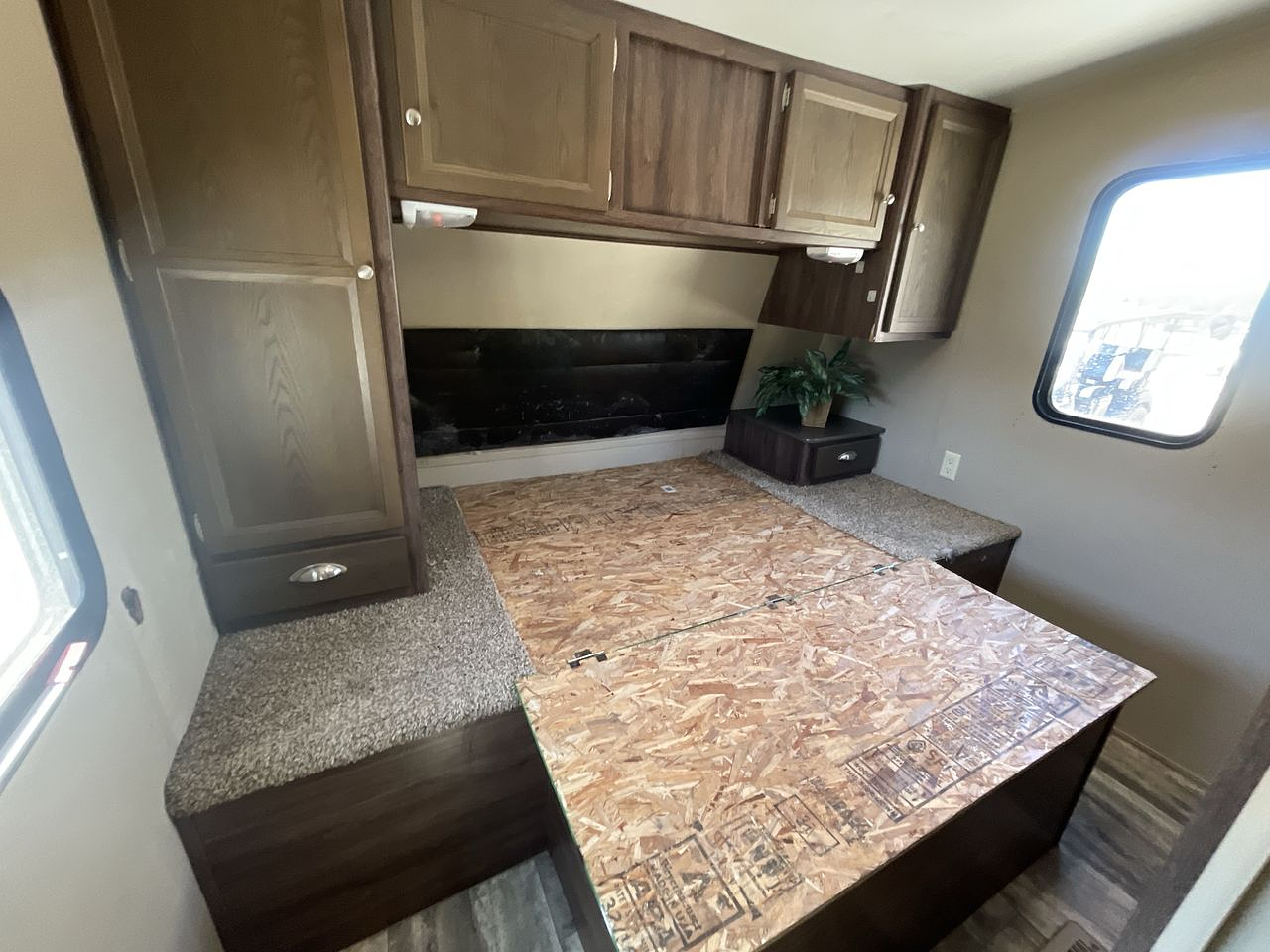 2015 DUTCHMEN RUBICON 2900