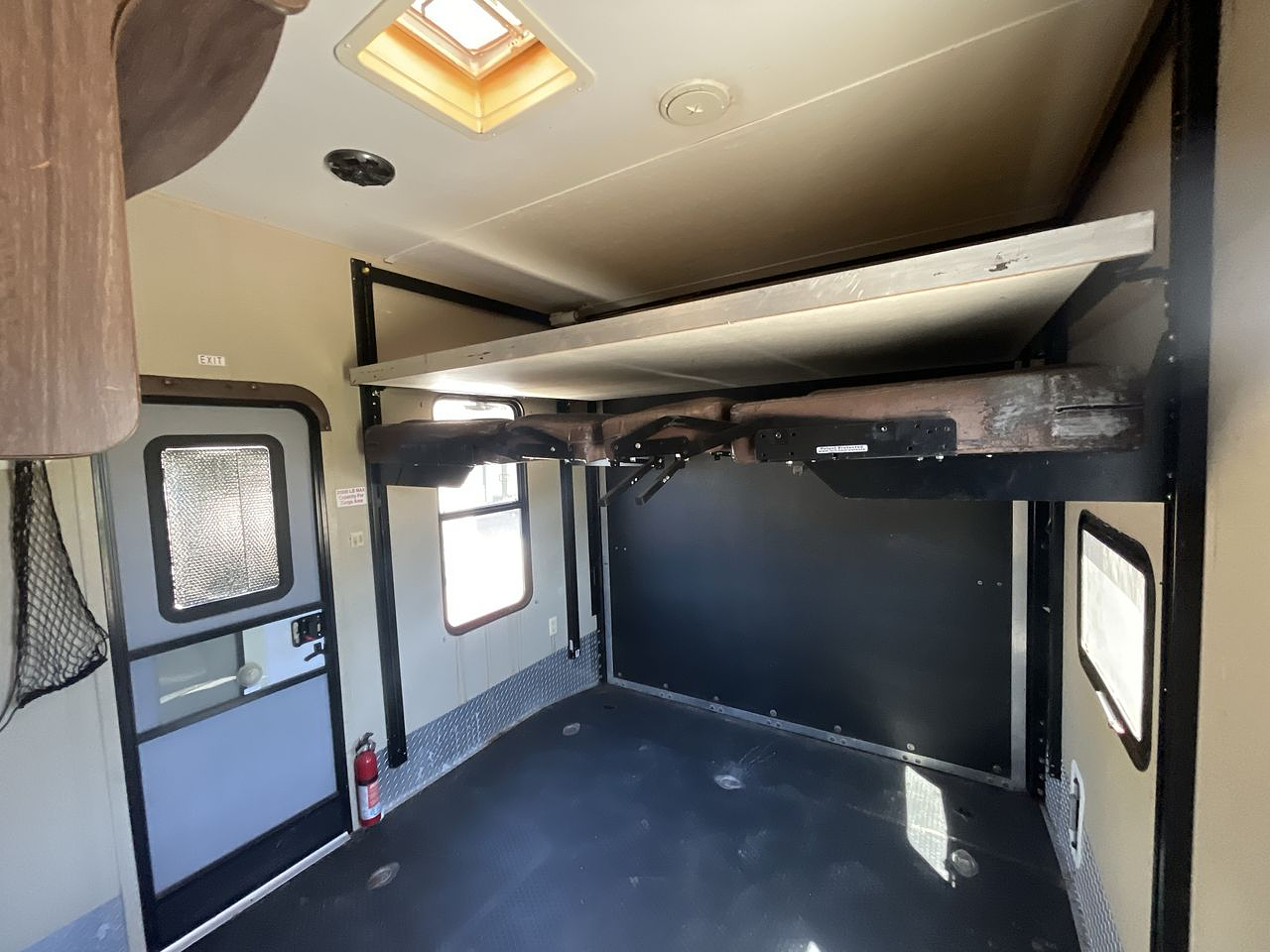 2015 DUTCHMEN RUBICON 2900