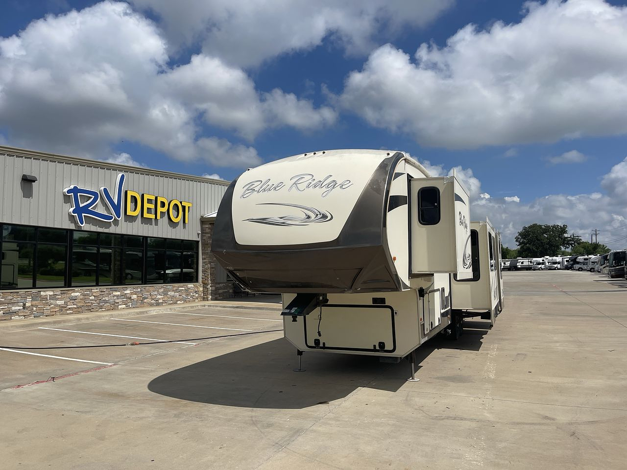 2016 FOREST RIVER BLUE RIDGE 3720BH