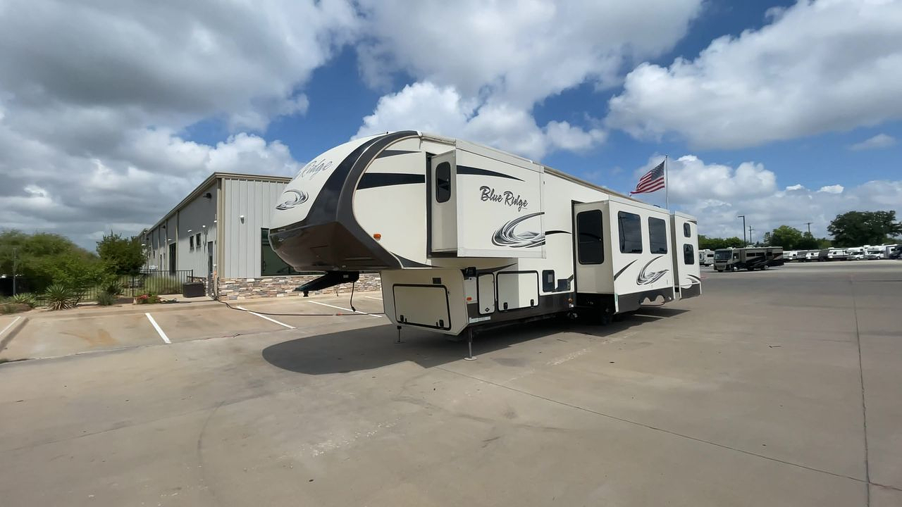 2016 FOREST RIVER BLUE RIDGE 3720BH