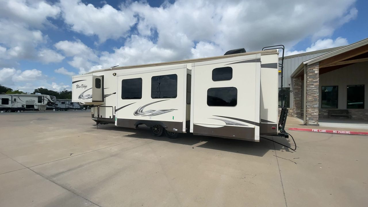 2016 FOREST RIVER BLUE RIDGE 3720BH