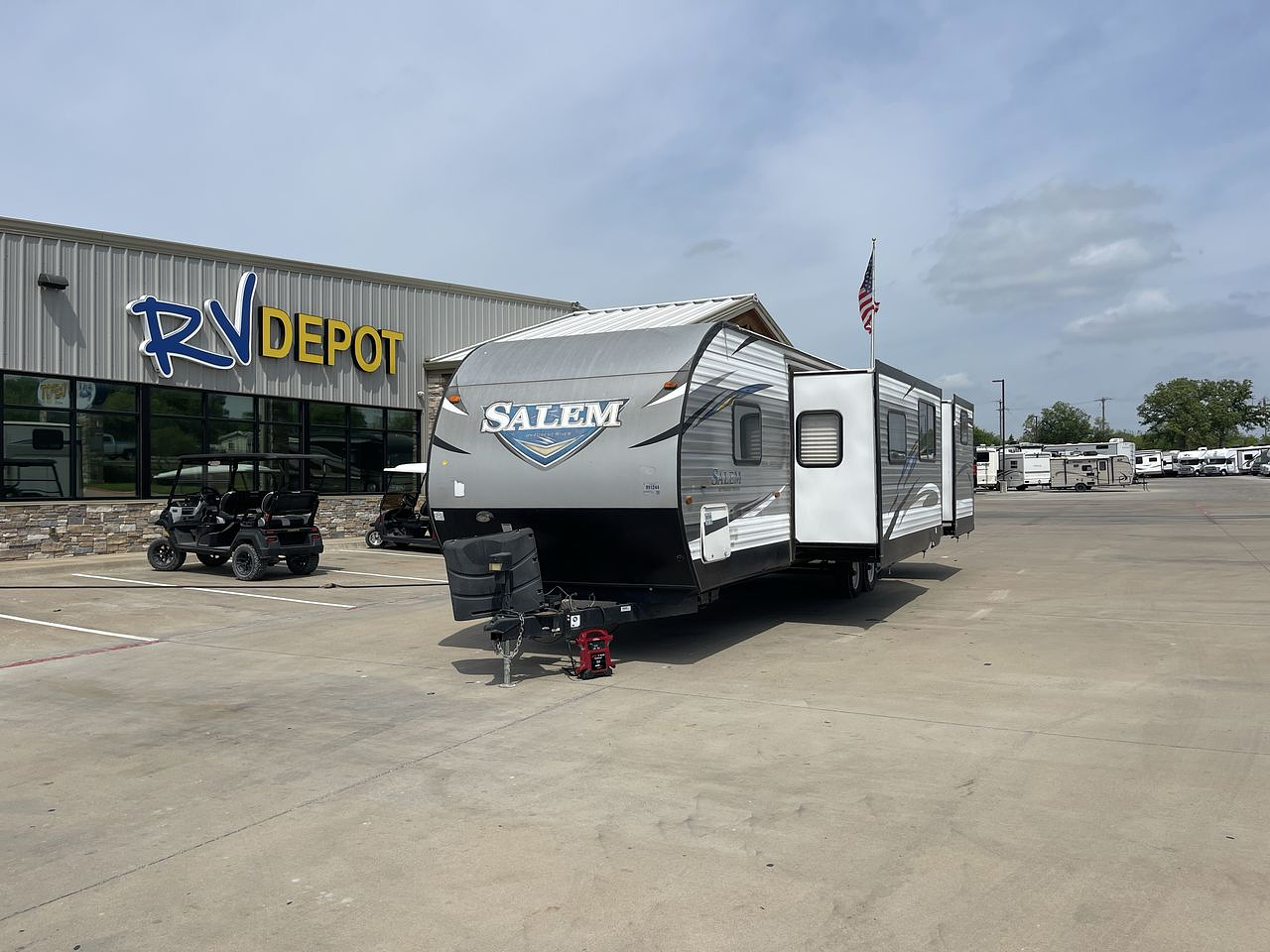 2018 FOREST RIVER SALEM 32BHDS