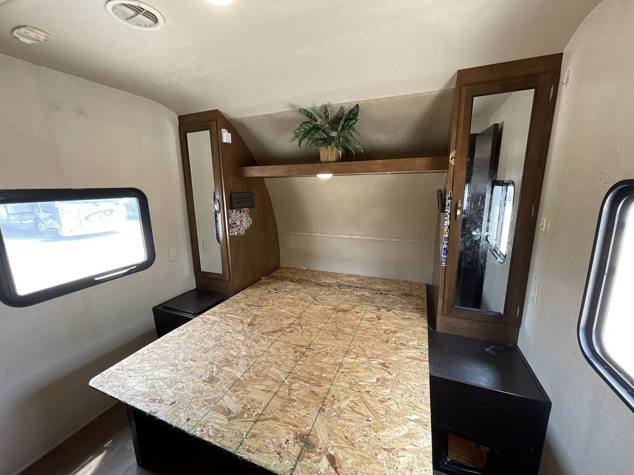 2018 FOREST RIVER SALEM 32BHDS