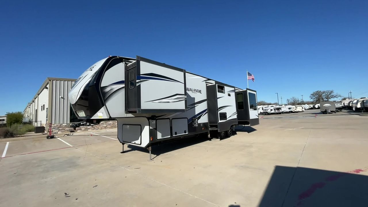 2018 KEYSTONE AVALANCHE 370RD