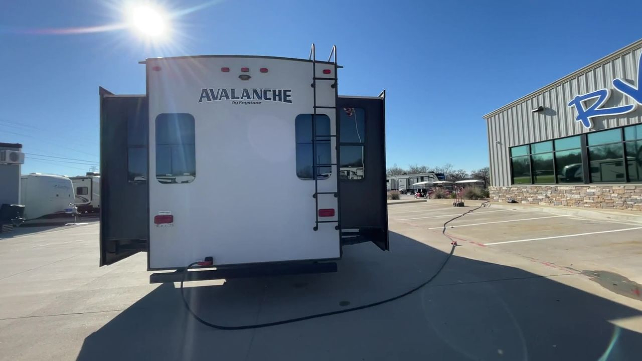 2018 KEYSTONE AVALANCHE 370RD