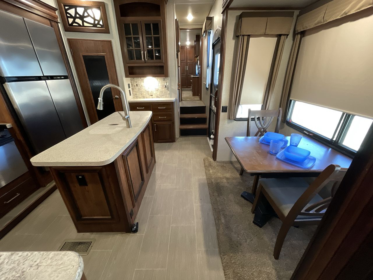 2018 KEYSTONE AVALANCHE 370RD