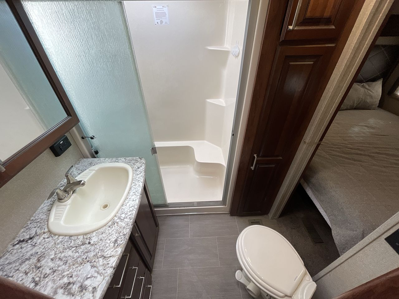 2018 KEYSTONE AVALANCHE 370RD