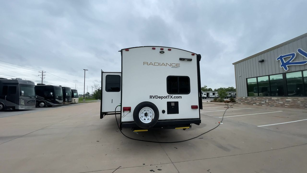 2022 CRUISER RADIANCE 28BH