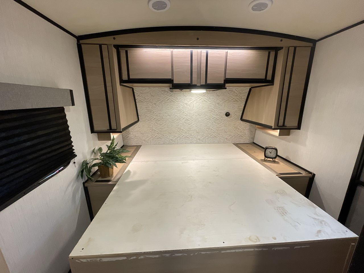 2022 CRUISER RADIANCE 28BH