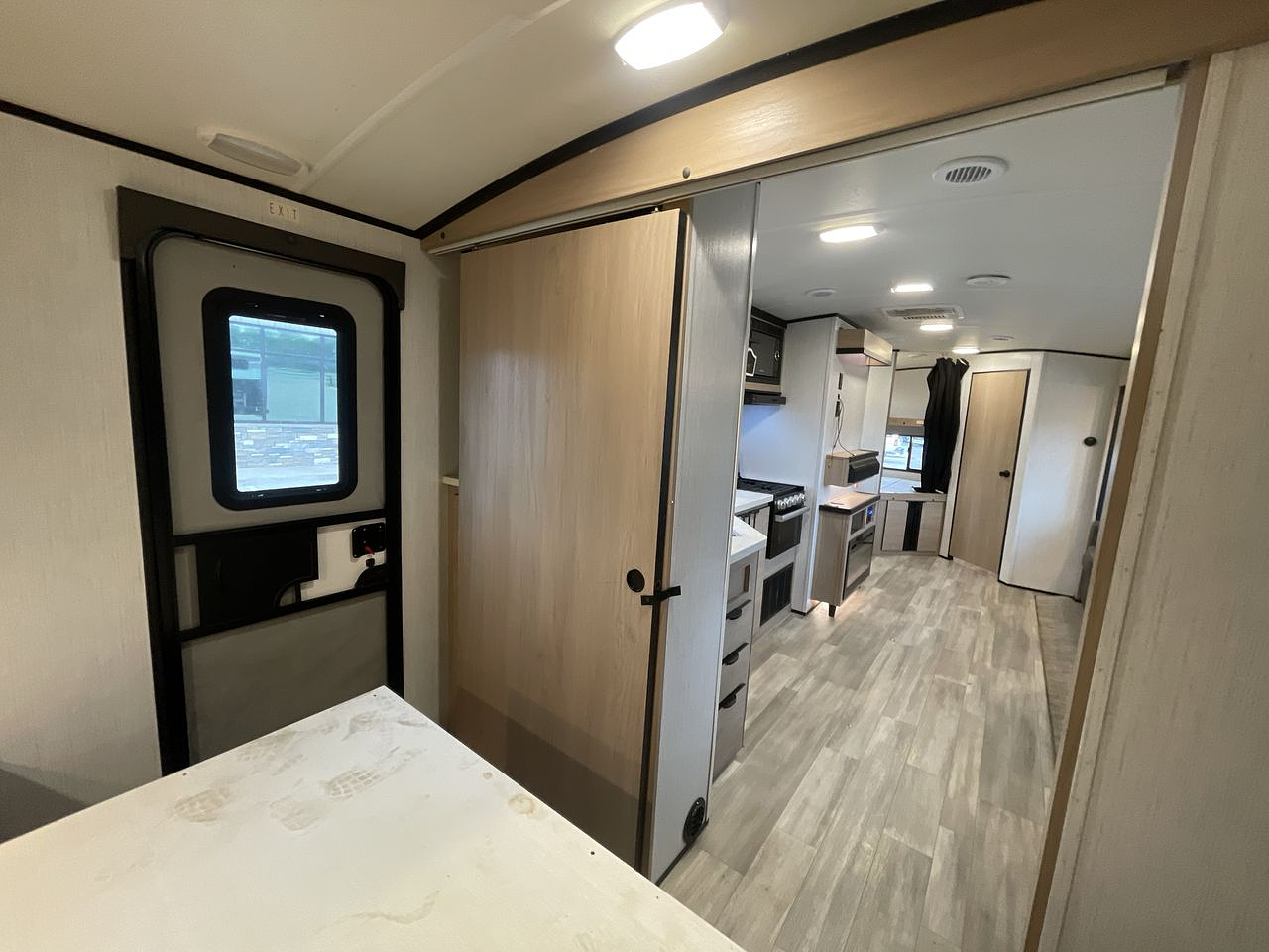 2022 CRUISER RADIANCE 28BH