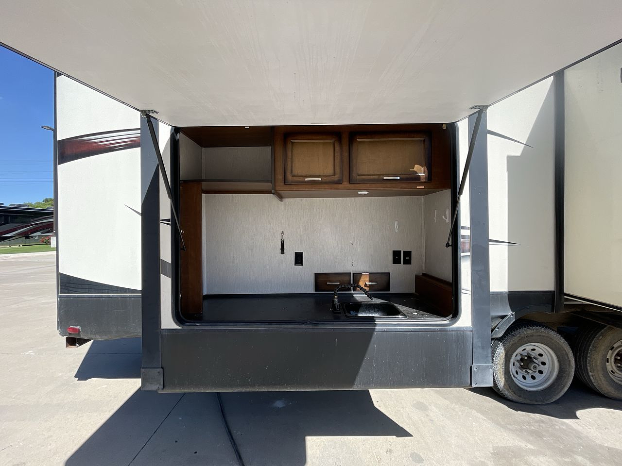 2018 HEARTLAND ELKRIDGE 38RSRT