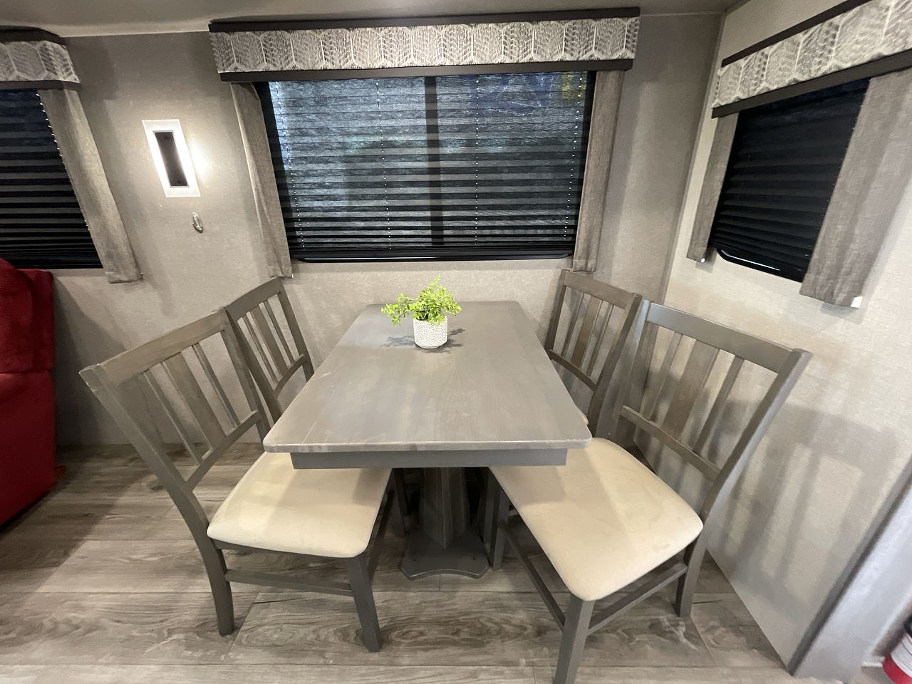 2023 COACHMEN CATALINA 39MKTS