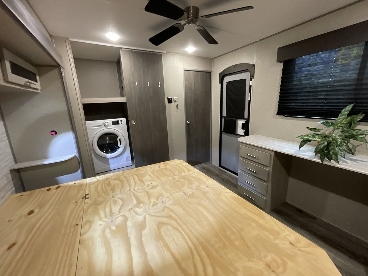 2023 COACHMEN CATALINA 39MKTS