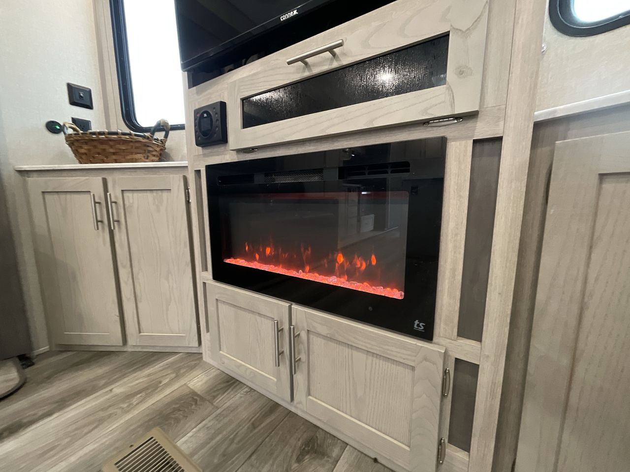 2023 COACHMEN CATALINA 39MKTS