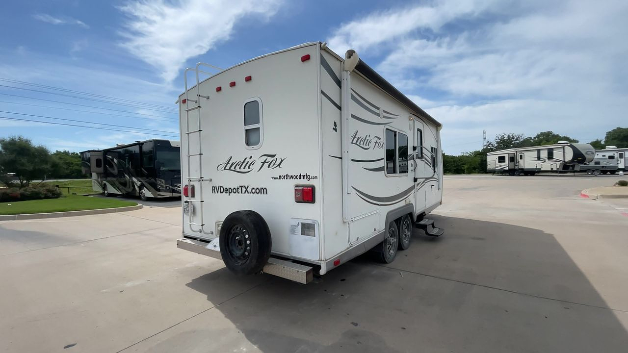 2012 NORTHWOOD ARCTIC FOX 22H
