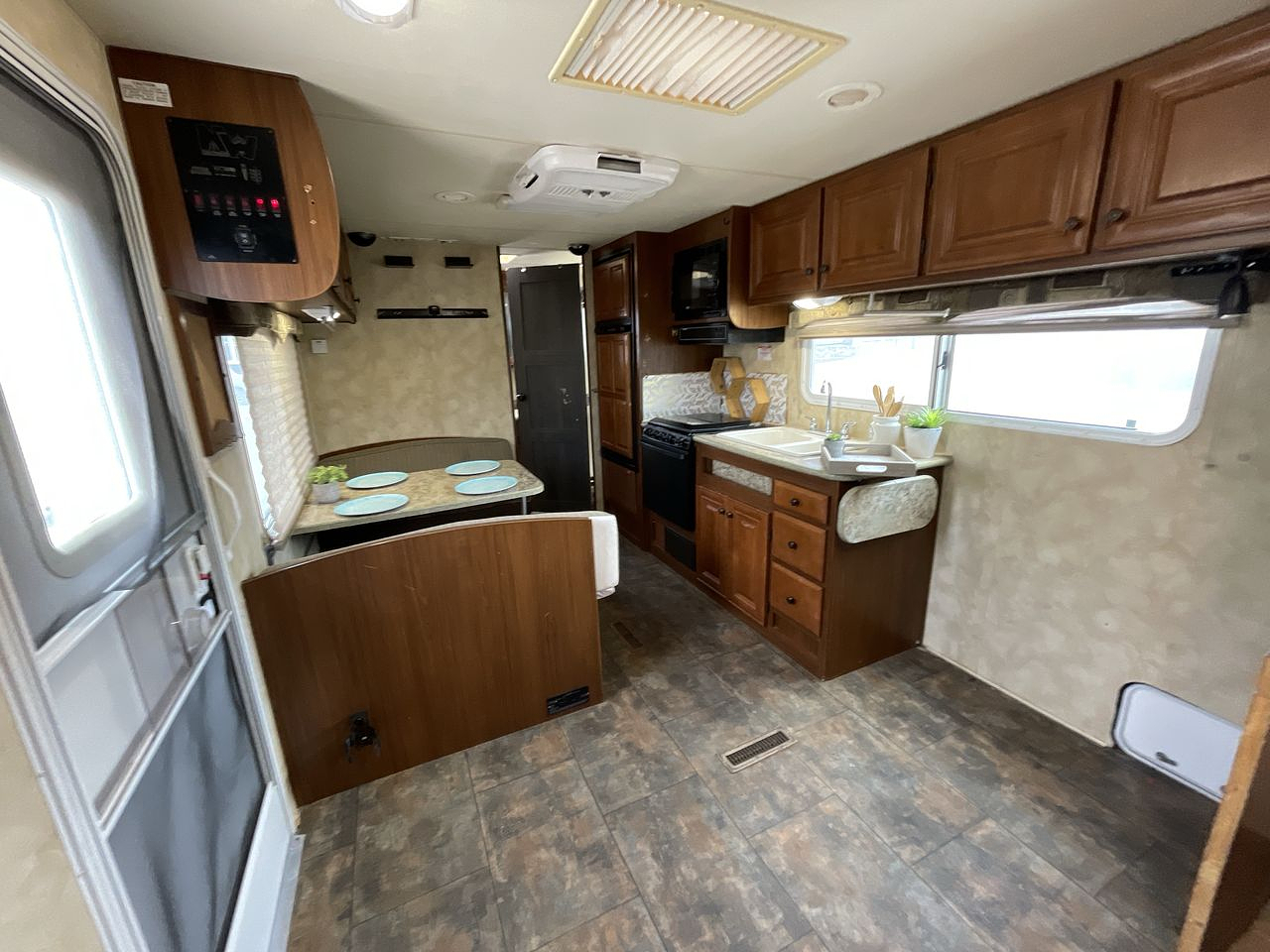 2012 NORTHWOOD ARCTIC FOX 22H