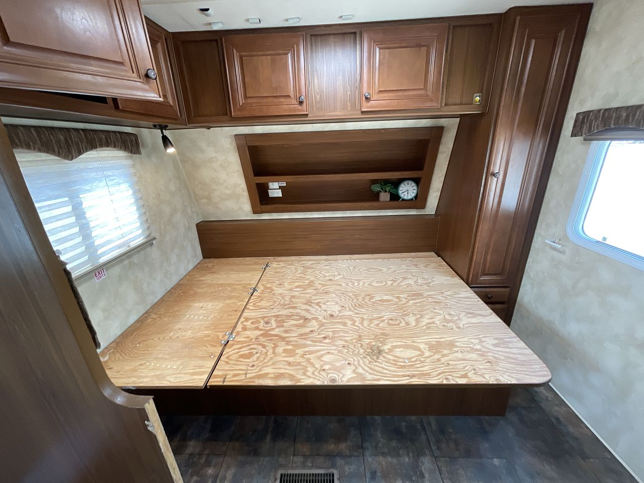 2012 NORTHWOOD ARCTIC FOX 22H