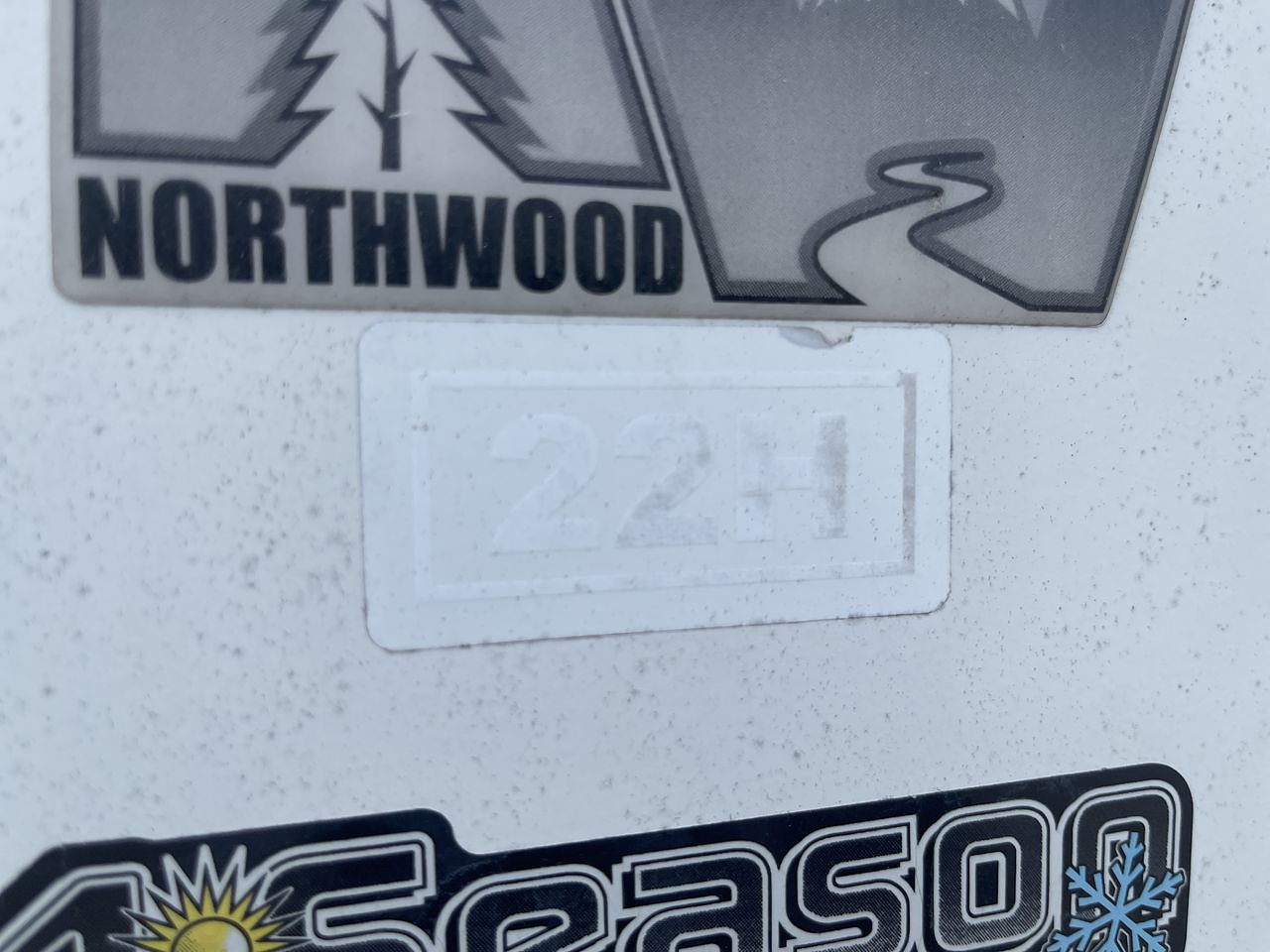 2012 NORTHWOOD ARCTIC FOX 22H
