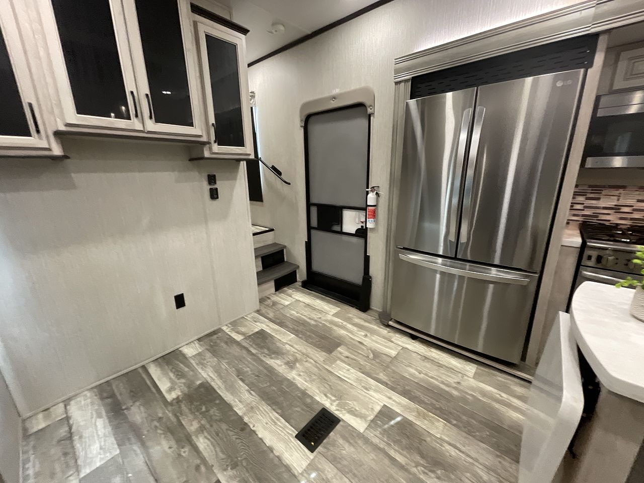 2023 FOREST RIVER SIERRA 388BHRD