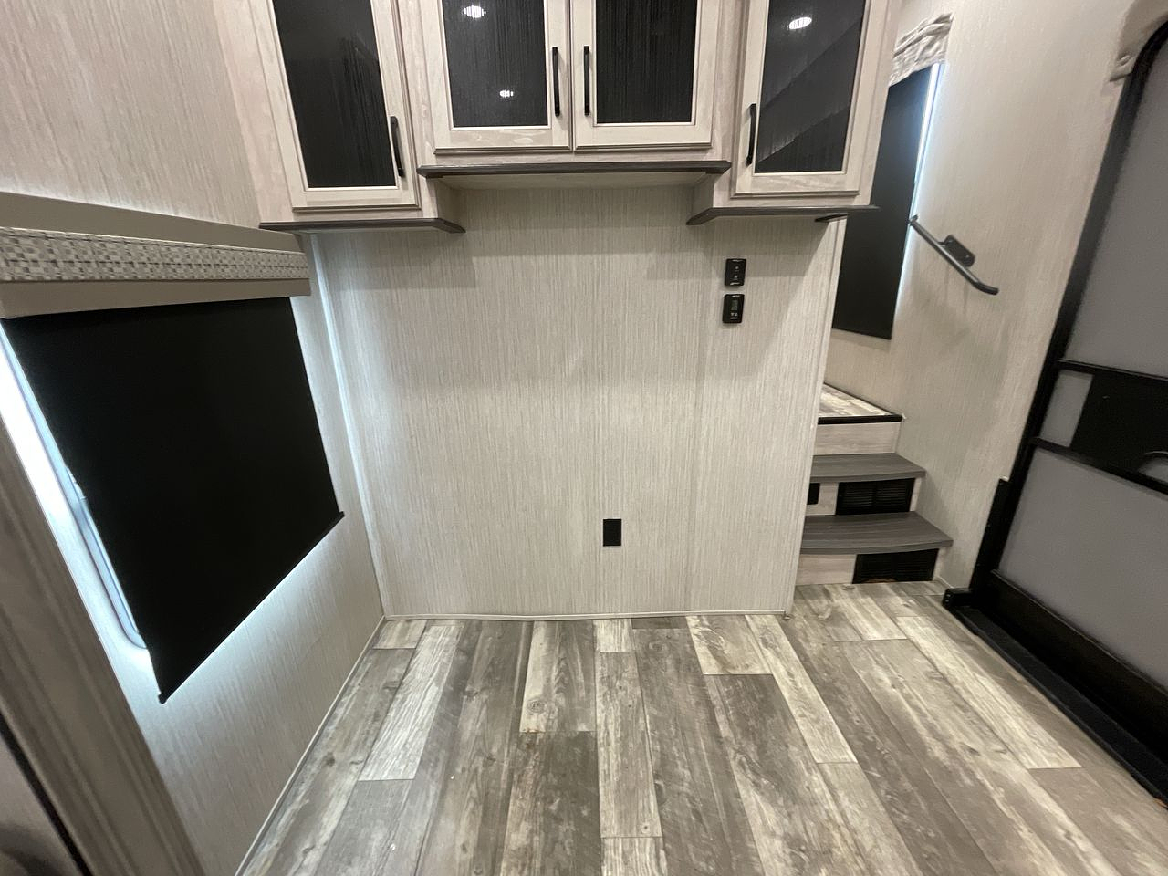 2023 FOREST RIVER SIERRA 388BHRD