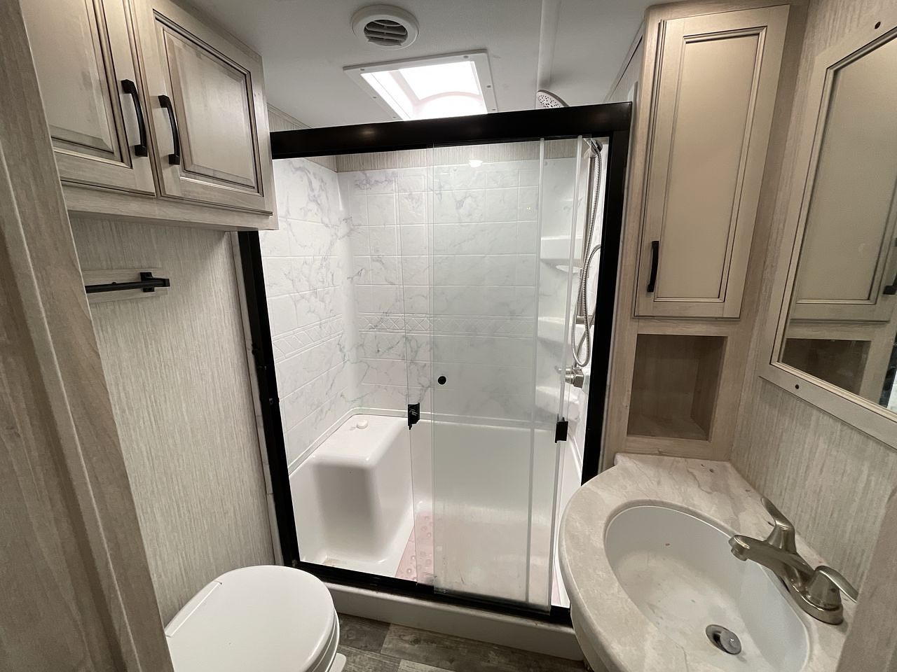 2023 FOREST RIVER SIERRA 388BHRD