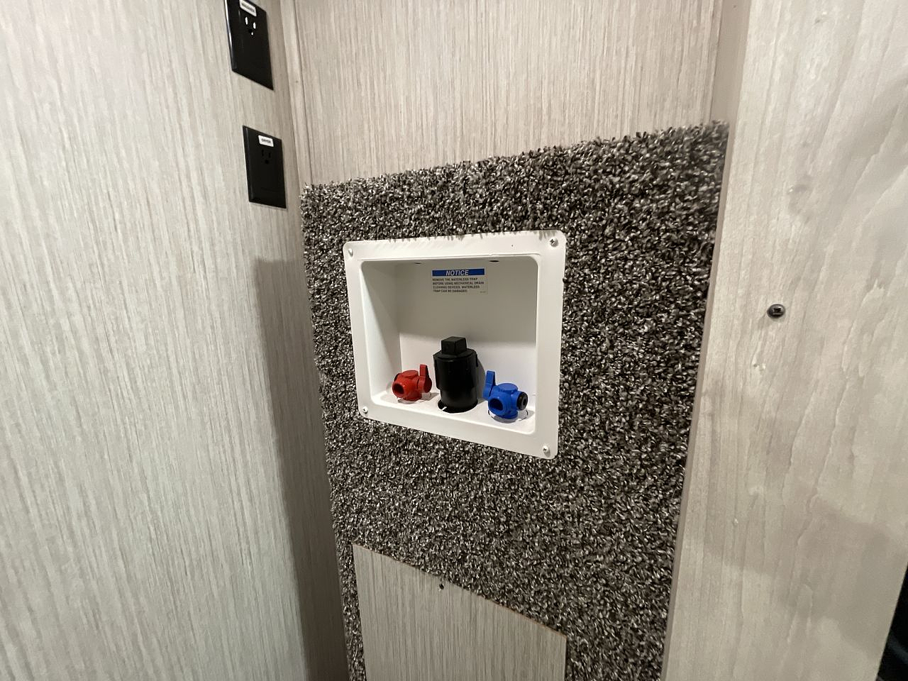 2023 FOREST RIVER SIERRA 388BHRD