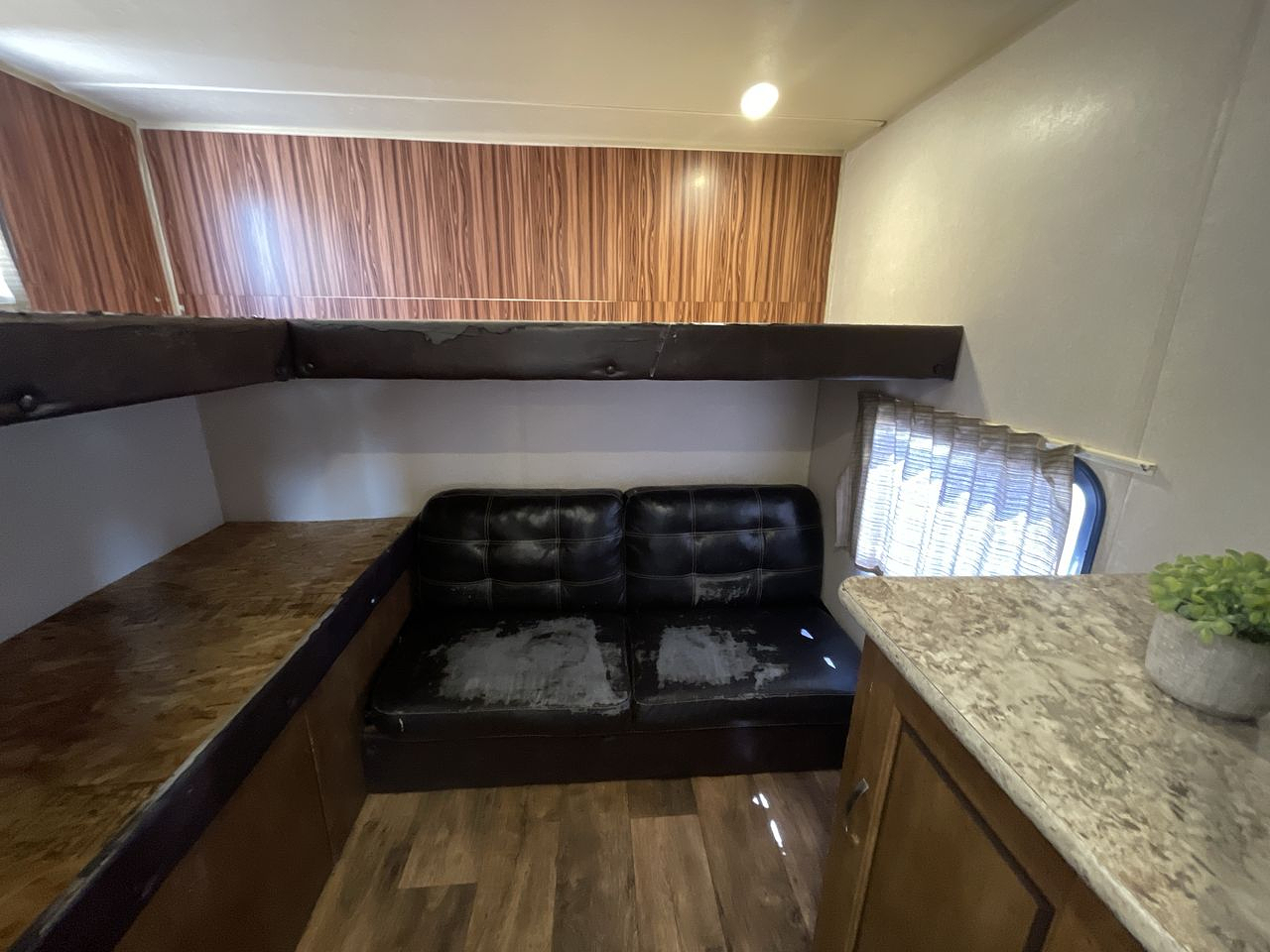 2017 FOREST RIVER WILDWOOD 273QBXL