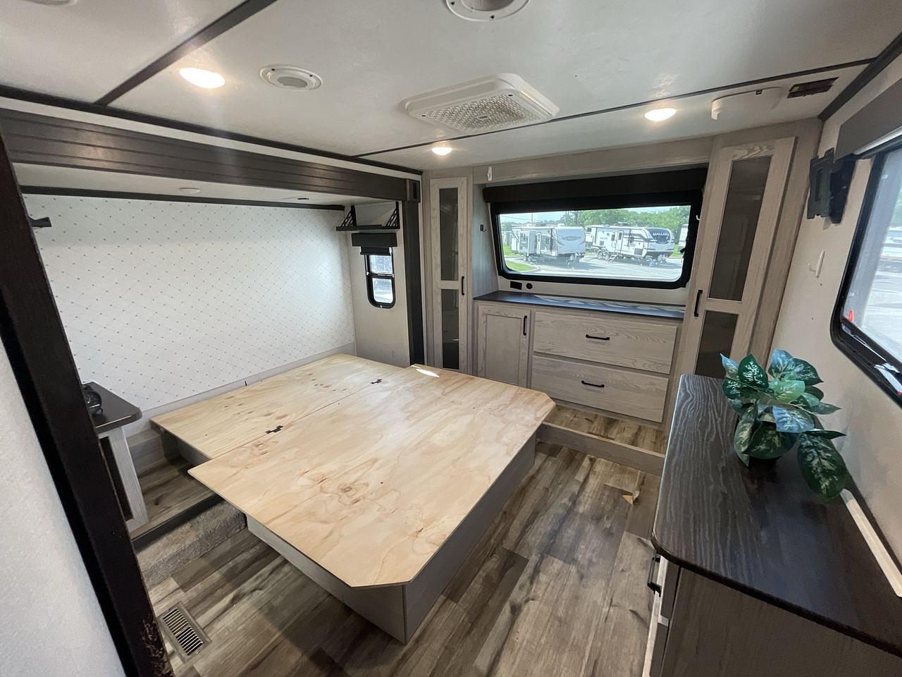 2022 KEYSTONE MONTANA 351BH