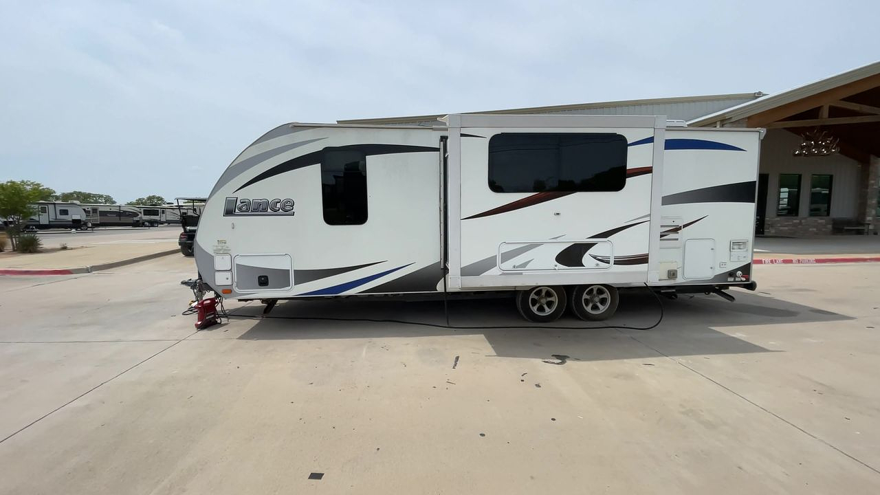 2016 LANCE CAMPER LANCE 2295