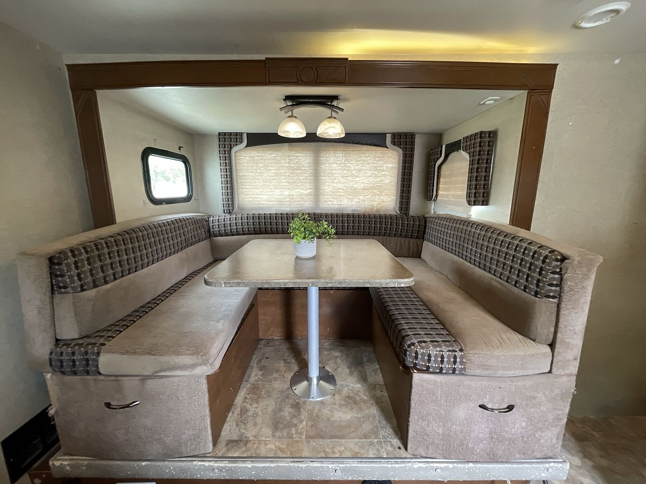 2016 LANCE CAMPER LANCE 2295