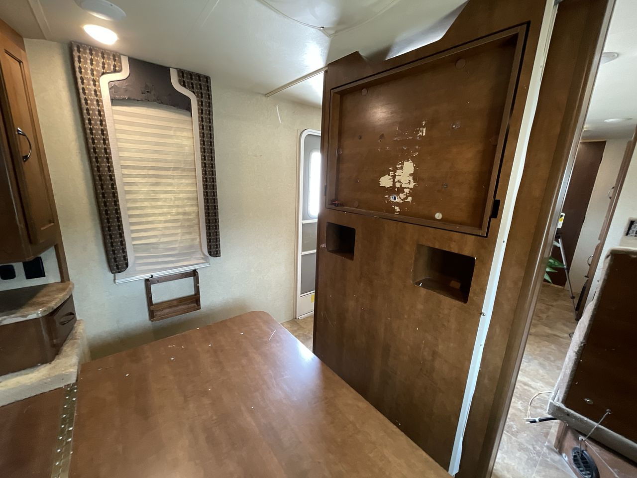 2016 LANCE CAMPER LANCE 2295