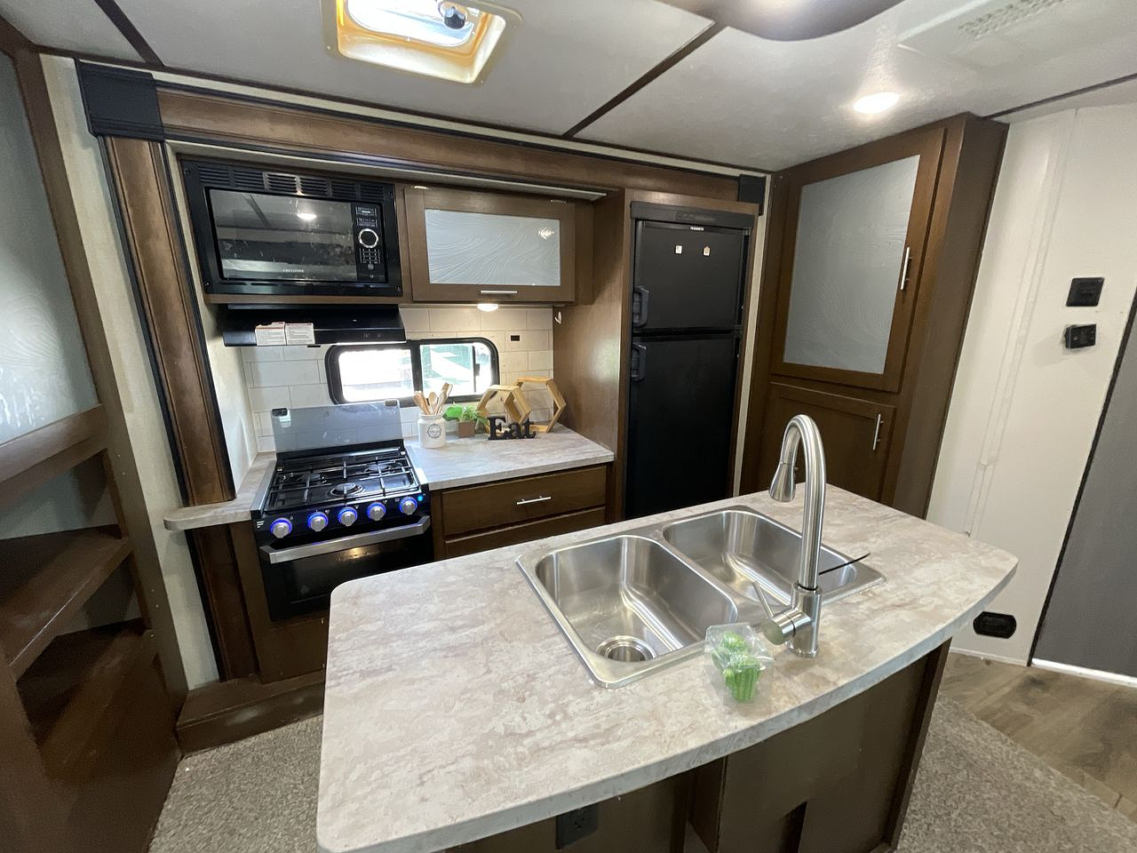 2019 FOREST RIVER WILDCAT 343BIK