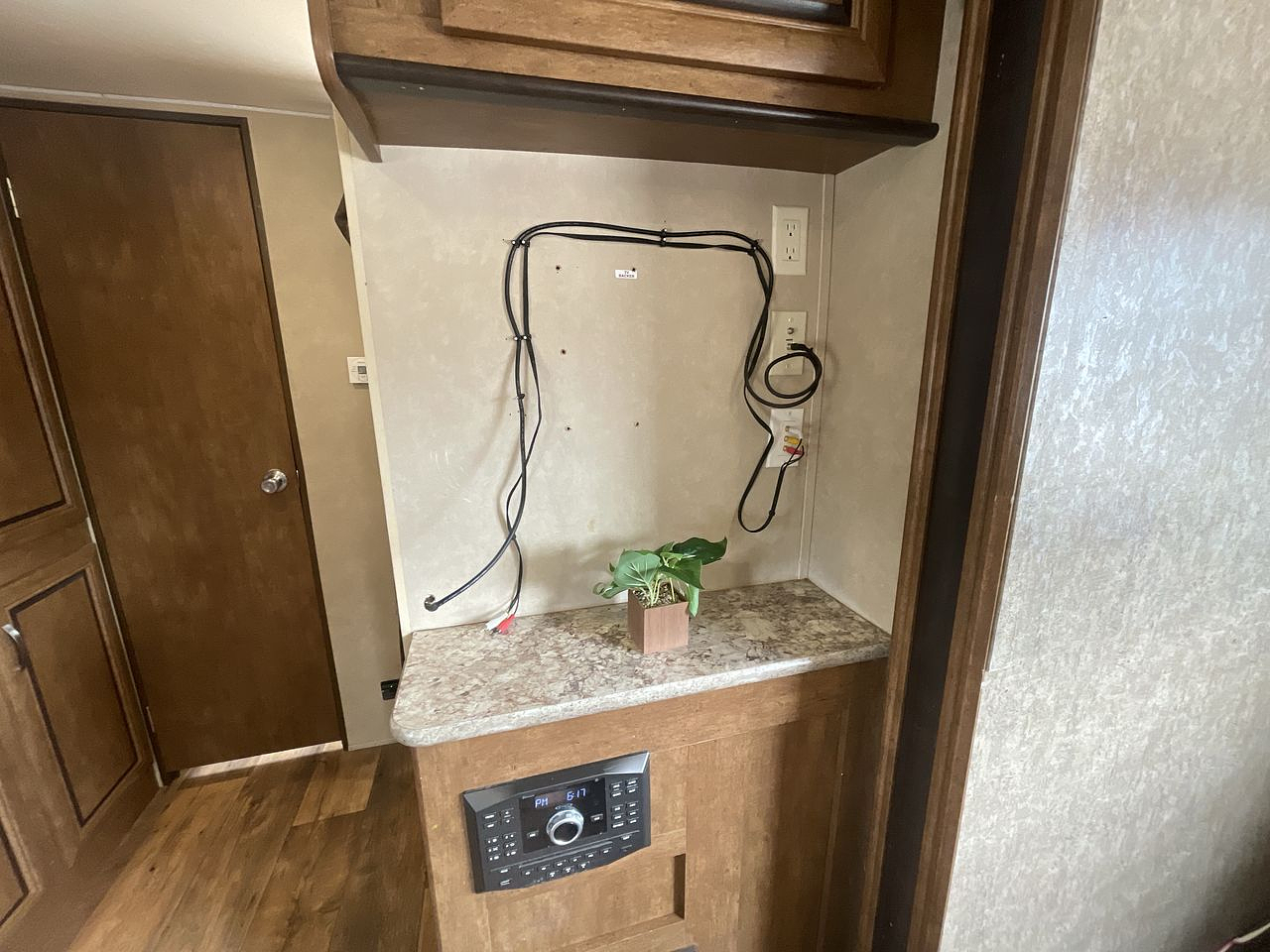 2017 FOREST RIVER WILDWOOD 230BHXL